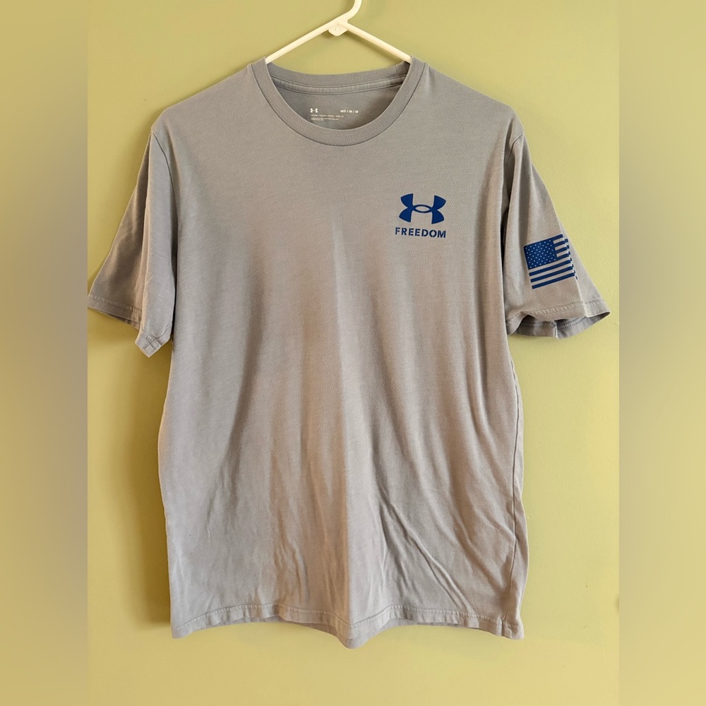 Under Armour Freedom Short Sleeve Tee in Light Gray with Blue Logo